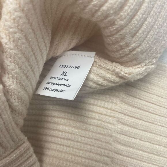 LILLUSORY Women’s Soft Knit Oversized Short Button Down Sweater Cardigan XL TAN - Picture 9 of 14